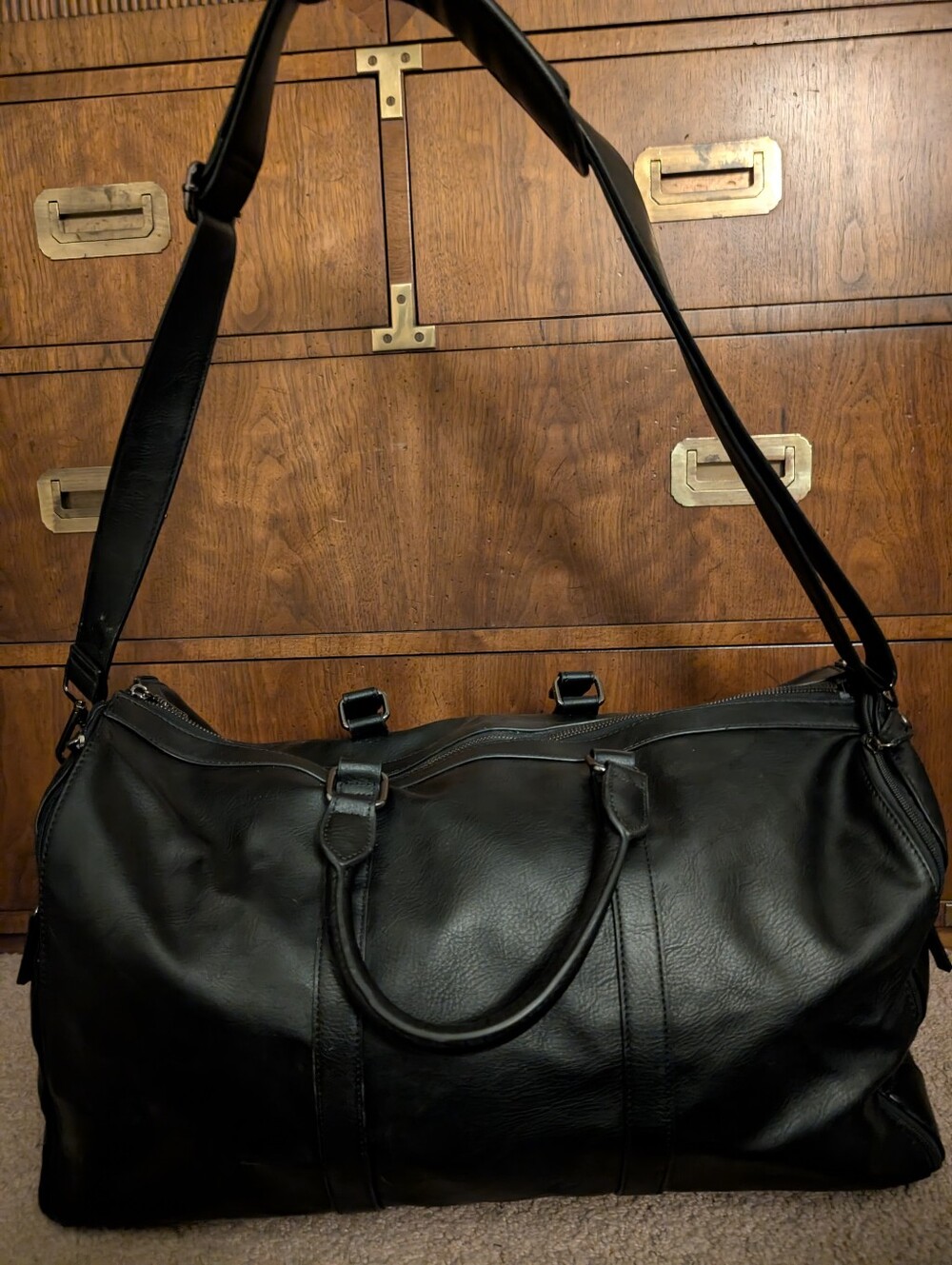 Stackers Black Weekender Duffel Bag - Covertable Like new